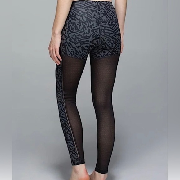 Lululemon Hot to Trot leggings - Picture 4 of 5